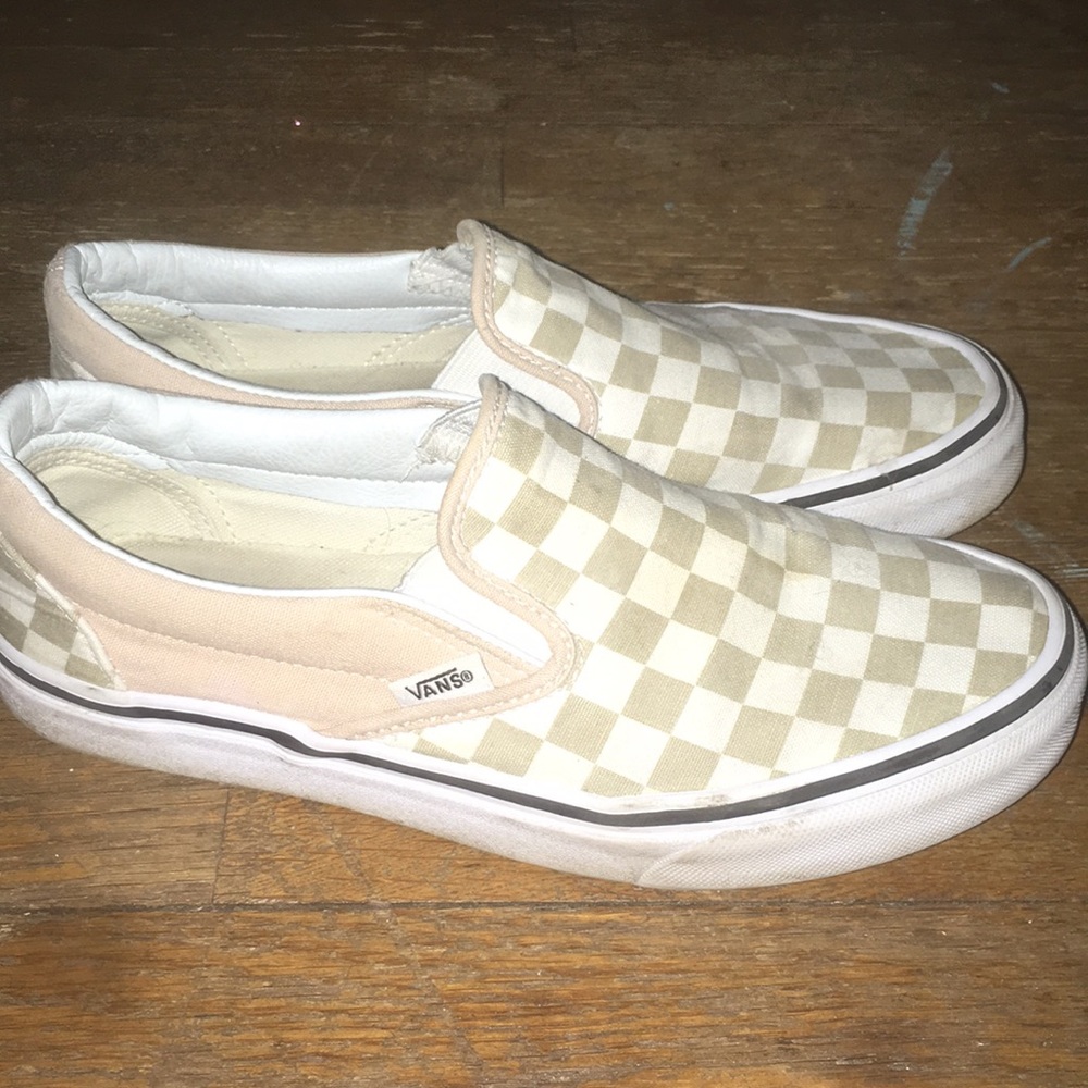 Tan frappe checkered vans